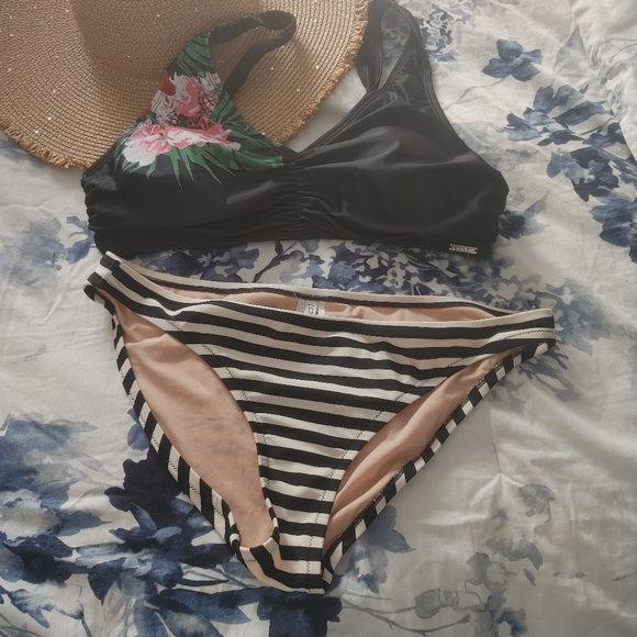 J. Crew cheeky bikini bottom - Picture 1 of 5